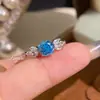 Anel Popular Xiaohongshu de Água-Marinha Lapidação Rosa Milenar Moda Luxo Leve Alta Qualidade Renda Diamante Rosa Anel Atacado