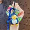 Llavero de Muñeca Dinámica Dimensión Pequeña Crayon Original Colgante Pequeño Llavero para Mochila Escolar de Pareja Colgante Pequeño Regalo