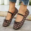 Sapatos Mary Jane retrô marrons e brancos de estilo transfronteiriço, sapatos baixos pretos 2026 de bico fino com laço e bico redondo, novo estilo
