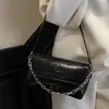 Bolso Cuadrado Pequeño de Cadena de Gama Alta Nuevo 2025 con Diseño de Nicho, Bolso Baguette Versátil y Sencillo para Llevar Debajo del Brazo, Bolso Cruzado de Hombro Único