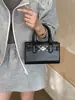 Bolso Cuadrado Pequeño Texturizado de Alta Calidad Transfronterizo para Mujer, Nueva Moda Primavera 2026 Bolso de Hombro Cruzado Casual Retro
