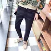 Calça jeans masculina branca pura estilo celebridade, stretch, versão coreana, corte slim, corte reto, business casual, calça de alta qualidade para homens de meia-idade