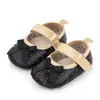 Sapatos de bebê de verão vazados para meninas de 0 a 1 ano, adequados para bebês que estão aprendendo a andar, com solas macias e design de bico fechado, estilo princesa, 6-18 meses, 2483