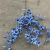 Viento de océano azul flores de simulación para boda al por mayor azul oscuro azul zafiro azul bruma blanco boda camino guía techo flores falsas