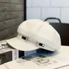 Boina Color Café para Mujer, Nuevo Estilo Otoño/Invierno 2026, Sombrero Octogonal de Boina Estilo Británico Versátil de Cuero Retro que Hace que la Cara Parezca Más Pequeña