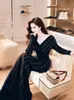 Vestido 2026 Otoño Nuevo Estilo Elegante de Gama Alta Negro Ajustado para Mujer, Ceñido a la Cintura, Adelgazante, Sexy Vestido Formal para Mujer