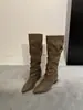 Nuevas botas vaqueras largas de estilo retro desértico con punta, hebilla de gamuza, para otoño e invierno, con tacón bajo adelgazante