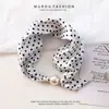 Collar de Perlas de Anacardo de Gama Alta Bufanda de Seda para Mujer Bufanda Delgada de Primavera y Verano Hebilla Magnética Cadena para Clavícula Bufanda Cuadrada Pequeña Nueva Versátil