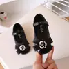 Sapatos de Princesa para Meninas Estilo Pequeno Chanel Novo Estilo Primavera e Outono 2025 Sapatos Pretos de Couro para Bebês Meninas Sapatos Individuais Sapatos da Moda
