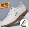 Nuevos zapatos casuales de cuero para hombre, colección de primavera, estilo británico, zapatos casuales de PU, estilo coreano, zapatos sin cordones de suela blanda, mocasines