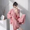 Pijama de algodón y seda para mujer, estilo primavera y otoño, manga larga, talla grande, conjunto de pantalones largos con copas en el pecho, ropa de casa estampada moderna y de alta gama para verano