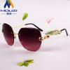 Gafas de Sol de Moda para Mujer 2026, Sin Marco, Borde Cortado de Metal, Montura Grande Adelgazante, Estilo Callejero, Protección UV