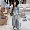 Conjunto casual de dos piezas para niña, sudadera con capucha de otoño, pantalones deportivos de pierna ancha ajustados para primavera y otoño