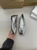 Sapatos Doudou Sapatos de Vovó Femininos Novidades Primavera e Outono 2025 Sapatos Baixos Macios de Couro Slip-On Sapatos de Fada Gentis Brisa da Noite