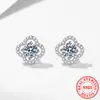 Brincos de Prata Esterlina S925 Brincos de Moissanita Femininos Luxo Leve Simples Brincos de Trevo de Quatro Folhas 50 Quilates Brincos de Moissanita Cor D