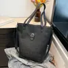 Bolso Grande de Moda Europeo y Americano 2025 Bolso de Hombro con Calavera en Relieve Bolso de Mano Bolso Tote de Moda Bolso de Mujer Personalizado a la Moda