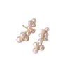 Pendientes Pequeños de Perlas Uva Estilo Lujo Ligero para Mujer, Pendientes Elegantes de Diseño Nicho, Nuevos Pendientes de Perla Populares 2026
