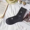Meias Brancas Femininas Outono e Inverno Novas Estrelas de Cinco Pontas Meias Médias Absorventes de Suor Algodão Penteado Meias Sem Costura Meias Femininas da Moda