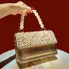 Nova bolsa de noite colorida cravejada de diamantes para mulheres, uma bolsa de mão elegante e luxuosa perfeita para ocasiões formais e festas, com detalhes em miçangas e um design transversal chique