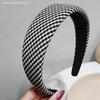 Diadema de pata de gallo Retro francés Esponja gruesa Cuadros blanco y negro Diadema Celebridad cibernética Esponja Ala ancha Tarjeta para el cabello