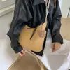 Bolsa Retro de Axila para Mulheres 2025 Outono Nova Moda Versátil Padrão Trançado Bolsa de Mão Versátil Bolsa de Ombro Único Transversal