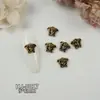 Ventas Directas de Fábrica de Nuevos Pedrería Retro Cruzada para Uñas de Moda al Por Mayor, Decoraciones para Uñas con Forma de Corazón y Cabeza de León