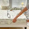 Funda de colchón impermeable a prueba de orina, funda de cama de una sola pieza, protector de colchón resistente a la suciedad, funda de colchón antideslizante de cobertura completa, adecuada para todas las estaciones