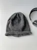 Gorro de lana color gris alpaca para mujer Otoño e Invierno Gorro de punto negro versátil que estiliza la cara gorro pequeño de punto para cabeza grande gorro para el frío