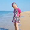 Nova Moda Olímpica para Crianças Saia de uma peça Swimwear Manga Curta Bonito Médio e Grande Crianças Meninas Swimsuit Esportes