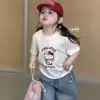 Blusas de Manga Corta de Dibujos Animados para Niñas Estilo Primavera 2026 Camiseta de Manga Corta Linda de Dibujos Animados Coreanos para Niñas Gato Kt de Tenis Camiseta de Moda