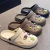Zuecos cerrados para mujer para uso en casa, pantuflas antideslizantes para baño para bañarse en verano, de suela blanda, ligeros, se pueden usar afuera, pantuflas para hombre