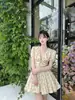 Vestido Floral Plisado Sexy de Cuello en V Temperamento Lujo Ligero Sensación de Alta Gama Falda Mini Chic de Verano para Mujer Exquisita con Cordones de Línea A