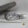 Nuevo Pulsera de Plata Retro Estilo Chino Personalizada Estilo Étnico para Mujer, Versión Ancha con Flor de Peonía, Pulsera Abierta de Plata Audaz Venta al por Mayor