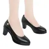 Sapatos femininos de couro macio com sola macia para entrevistas, novo outono 2026 sapatos de couro para comissárias de bordo, salto grosso profissional para o trabalho