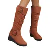 Botas de moda con tacón de cuña y hebilla de talla grande para comercio exterior, invierno 2026, estilo europeo y americano, cremallera lateral, gamuza, suela gruesa, para mujer