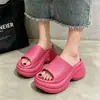 Nuevas sandalias de verano para mujer con suela gruesa para exteriores y playa, que aumentan la altura, súper populares, de moda y tendencia, modelo nuevo 2026