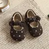 Zapatos de Algodón para Niñas con Lunares Franceses 2026 Nuevo Estilo Otoño/Invierno Zapatos Birkenstock Engrosados de Felpa Zapatos Versátiles y Cálidos