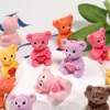 Nuevo Agujero Vertical Oso de Dibujos Animados Corazón Cadena para Teléfono Móvil Llavero Colgante Colgante Joyería Accesorios Mayoreo