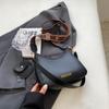 Bolsa de ombro estilo coreano popular deste ano, bolsa de ombro simples de cor sólida para mulheres, nova bolsa feminina para viagem de 2023, bolsa de axila