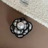Broche de Camelia Vintage para Mujer, Pasador de Doble Uso, Sensación de Lujo Ligero de Alta Gama, Elegante Pasador de Solapa para Trajes y Suéteres, Accesorio
