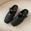 Mules cerradas de malla transpirable con fondo plano, estilo francés versátil para mujer, para uso exterior en verano, nuevas sandalias slip-on 2026