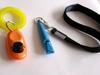 Con cordón silbato para perros de plástico silbato para perros entrenamiento silbato para perros silbato anillo para mascotas entrenador de perros clicker