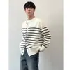 Outono e Inverno Novo Estilo Design de Gola Tubo Simples Clássico Listrado Casual Cardigã de Tricô Jaqueta Suéter com Gola de Baseball Masculino