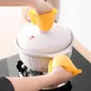 Guantes aislantes térmicos para horno microondas, guantes de horno de alta temperatura, utensilios de cocina de silicona anti-escaldaduras, pinzas para la mano para cazuela, utensilios para hornear