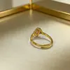 Anillo de Lujo Europeo y Americano con Zirconia de Diamante Completo, Anillo Abierto de Moda, Chapado en Oro de 18K PVD, Sensación de Alta Gama, Zirconia Grado 4A