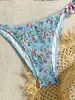 Nuevo Bikini Floral Plisado de Estilo Campestre Talla Grande con Escote Halter y Volantes en los Tirantes Traje de Baño de Dos Piezas para Vacaciones en la Playa Mujeres