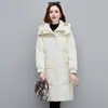 Chaqueta de plumón auténtica nueva para mujer, de longitud media, moda coreana 2025, engrosada y cálida, abrigo para madre de mediana edad