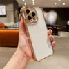 Funda para teléfono móvil a prueba de caídas de cuatro esquinas electrochapada es adecuada para Apple 15promax color sólido 14 funda suave 13 agujero fino 12 tendencia 11