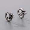 Pendientes de cabeza de fantasma góticos personalizados, estilo punk europeo y americano, con diamantes, calavera, cruz y espada, piercing de acero de titanio para hombre y mujer.