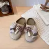 Chinelos Casuais de Pelúcia Cabeça de Pão para Meninas Uso Externo Solado Macio Slip-on Sapatos Preguiçosos Chinelos Fofos de Desenho Animado para Meninos